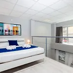Modern Loft 8 Min From Duomo Милан