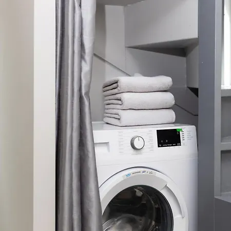 Modern Loft 8 Min From Duomo Милан