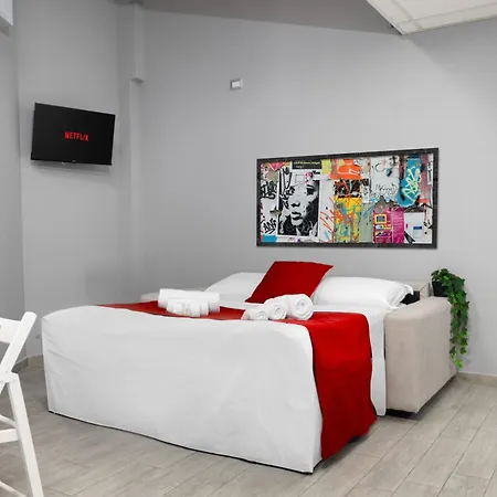 Modern Loft 8 Min From Duomo דירה